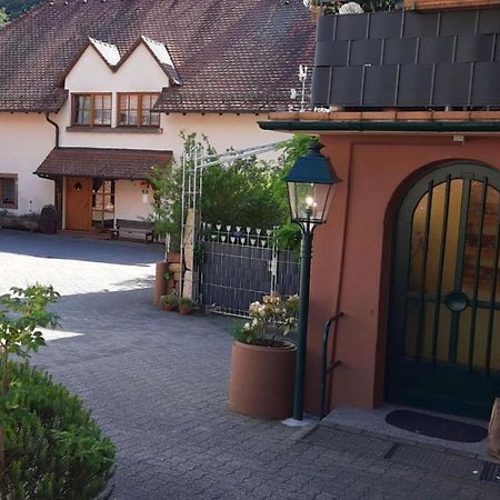 Pension - Gaestehaus Zum Pfaelzerwald Hinterweidenthal Exterior photo
